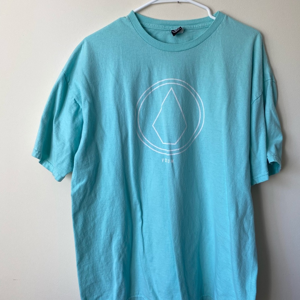 Volcom T in Aqua size XL